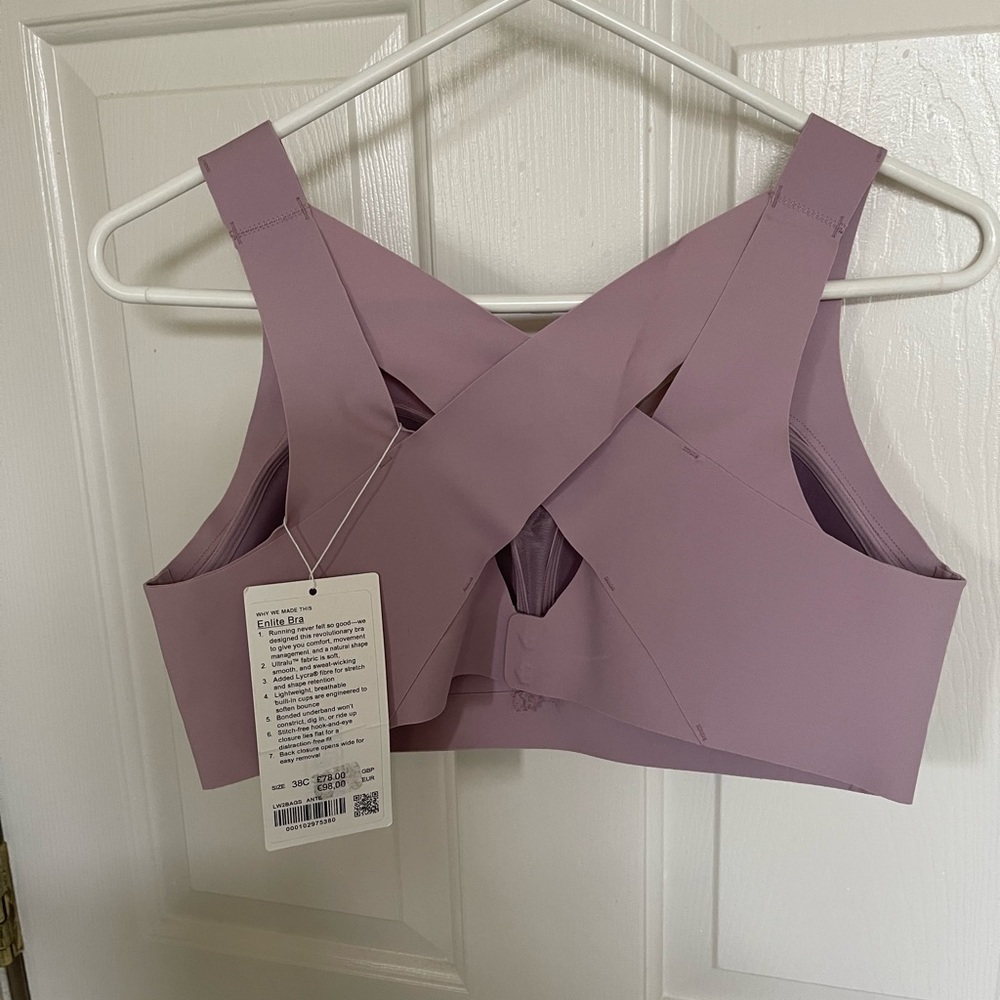 NWT Lululemon Enlite Bra Size 38 C